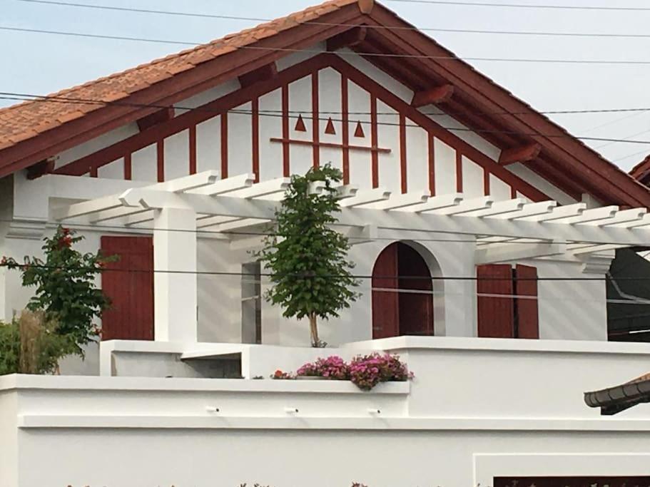 Appartement En Rez De Jardin Ciboure Exterior photo